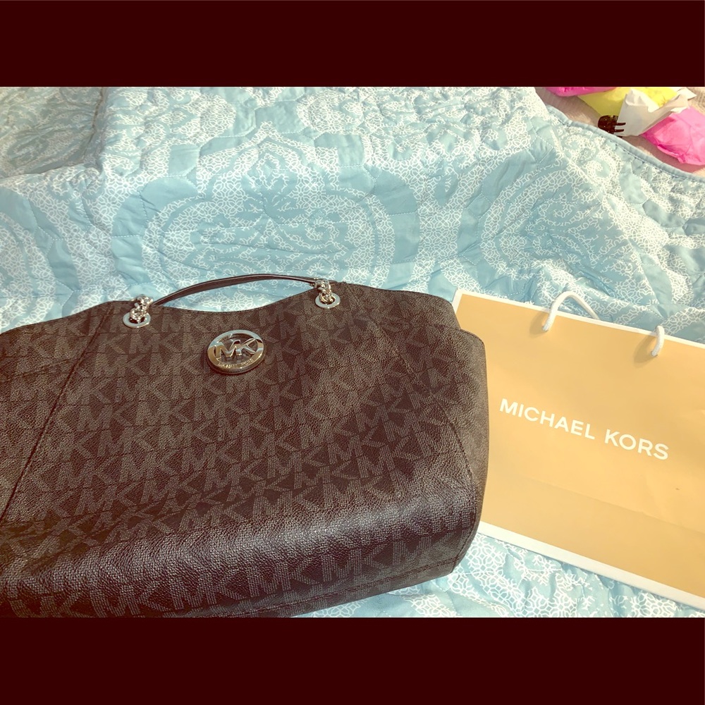 🛑SOLD🛑MICHAEL KORS Chain Shoulder Bag🖤